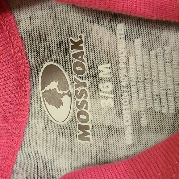 Mossy Oak camo onesie/bodysuit - Picture 2 of 3